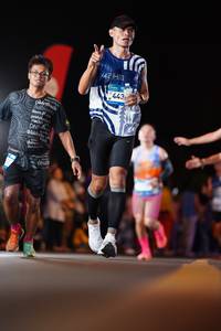 BIB: 443
                            <button type="button" onclick="openModal(22867097)" class="btn btn-primary btn-sm float-right btn-popup" data-toggle="modal" data-target=".modal-high-quality">
                        <i class="fas fa-shopping-cart"></i> Add to Cart
                    </button>
                                            <button type="button" onclick="isThisMe(22867097, true)" class="btn btn-success btn-sm float-right btn-popup btn-isme hidden" data-toggle="tooltip" data-placement="bottom" title="นี่คือรูปของคุณใช่ไหม คลิกที่นี่เพื่อเอาเข้าอัลบั้ม">
                        <i class="fas fa-plus"></i> Add to album
                    </button>
                    <button type="button" onclick="isThisMe(22867097, false)" class="btn btn-warning btn-sm float-right btn-popup btn-isnotme hidden">
                        <i class="fas fa-ban"></i> Remove from album
                    </button>